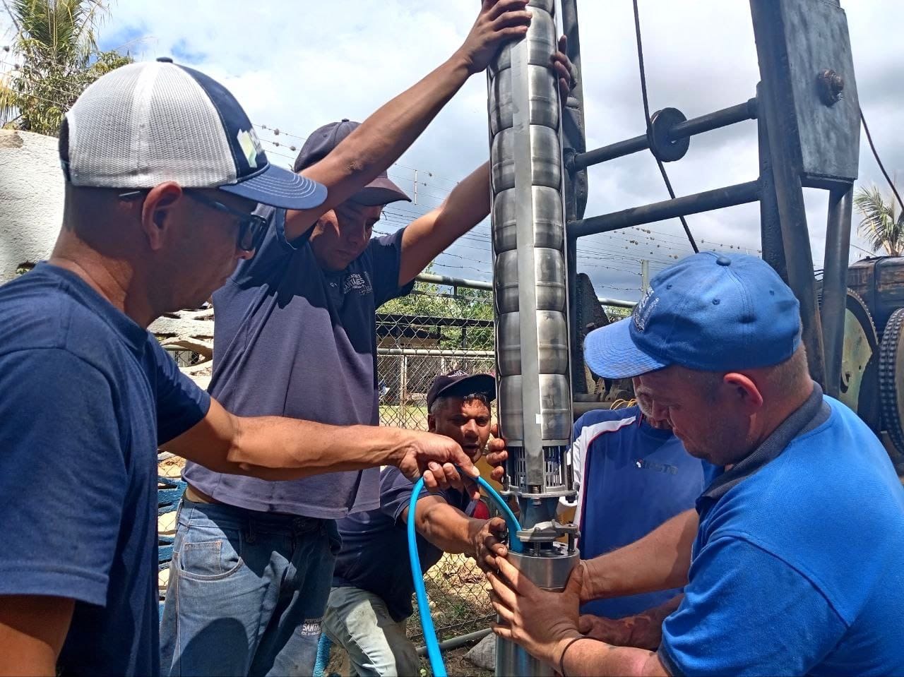 Hidrolara mantiene despliegue constante en el municipio Crespo